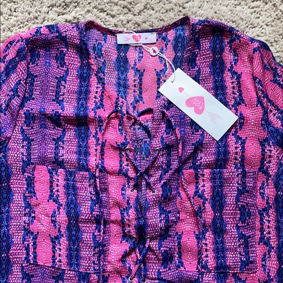 Buddy Love Blouse - Picture 3 of 11